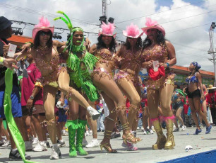 Carnival-Monday-2006-4
