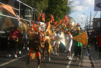 Carnival-Monday-2010-10