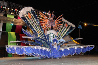 v001-2009-Dimanche-Gras-Carnival-Queens14