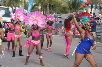 h008-2015-Bahamas-Carnival-2015-9