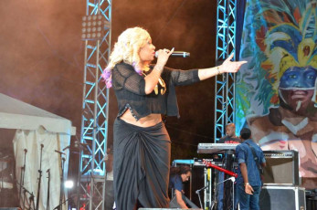 x008-2016-Bahamas-Carnival-2016-19