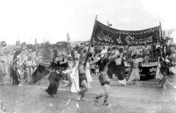 w001-1954-Archilles-Greeks-And-Then-Gods-Of-Olympus