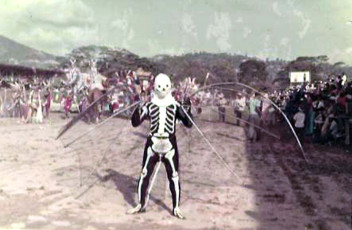 p003-1966-Parade-of-Bands-QPS-22