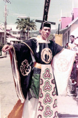 x004-1964-Japan-Land-of-the-Kabuki-007_01