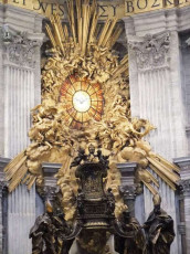 A038St-Peters-Stained-Glass-Dove-Vatican-City-2010