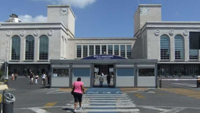 E034Port-Terminal-Naples-Italy-2010