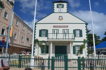 F014Courthouse-St-Maarten-2011