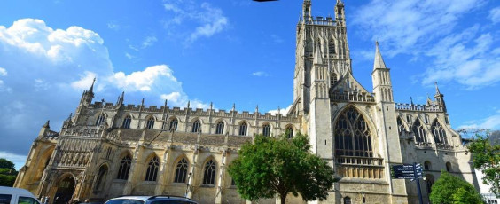 F022Gloucester-Cathedral-UK-2015
