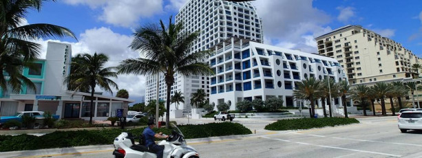 J021Ft-Lauderdale-Beach-Florida-2013