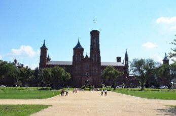 K055Smithsonian-Castle-Washington-DC-2018