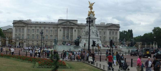 M001Buckingham-Palace-London-UK-2010