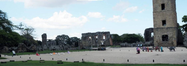 R040Tower-of-the-Cathedral-of-Panama-Viejo-2006