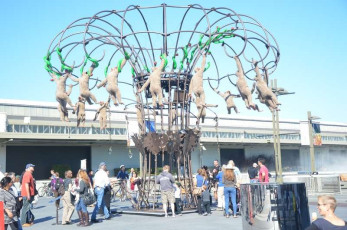 T029Monkey-Carrousel-San-Francisco-Exploratorium-Califonia-2013