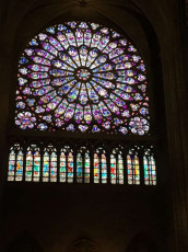 V023Notre-Dame-Cathedral-Paris-France-2015