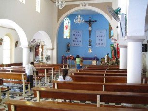 Y012Church-of-San-Miguel-Cozumel-Mexico-2008