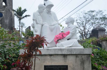 Y036St.-Francis-Xavier-Cathedral-Nassau-Bahamas-2011